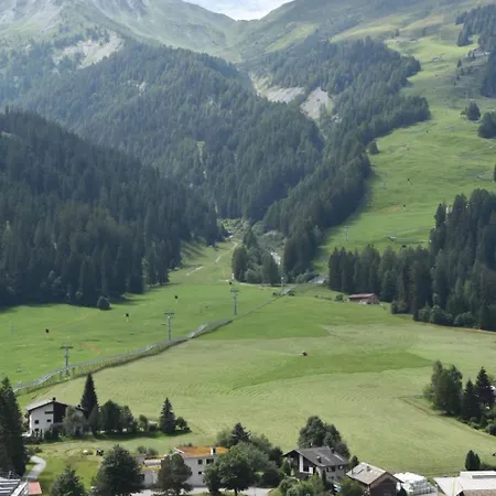 Am Sonnenhang By Interhome * צ'ורוואלדן