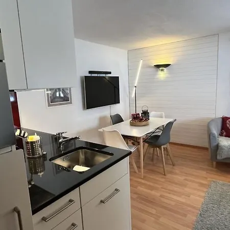 Am Sonnenhang By Interhome * צ'ורוואלדן